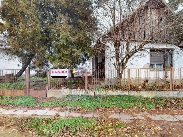 Eladó ház Tiszavasvári 70 nm