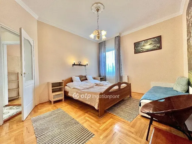 Eladó kereskedelmi és ipari ingatlan Gávavencsellő 370 nm