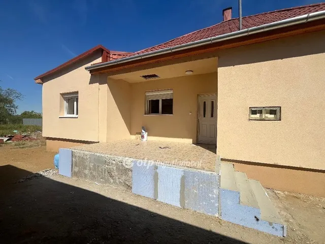 Eladó ház Demecser 107 nm