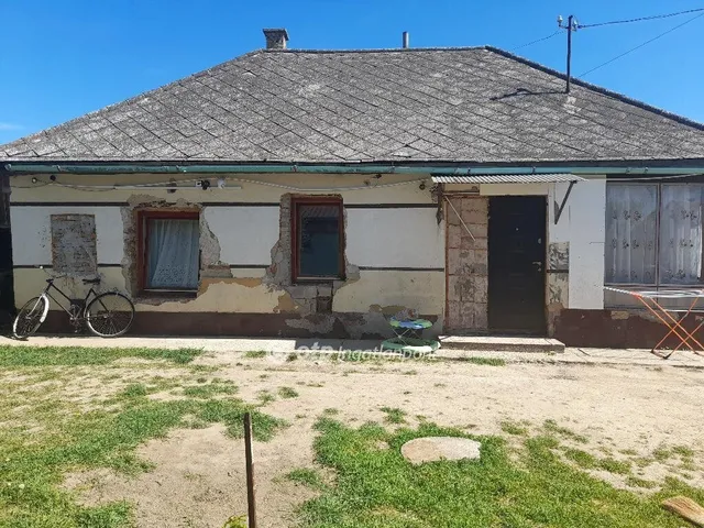 Eladó ház Ajak 60 nm