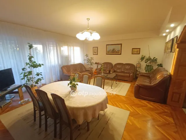 Eladó lakás Kisvárda 140 nm
