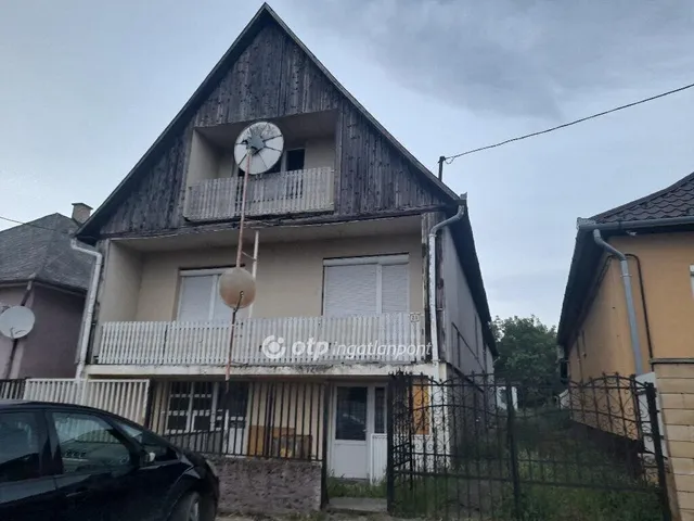 Eladó ház Ajak 164 nm