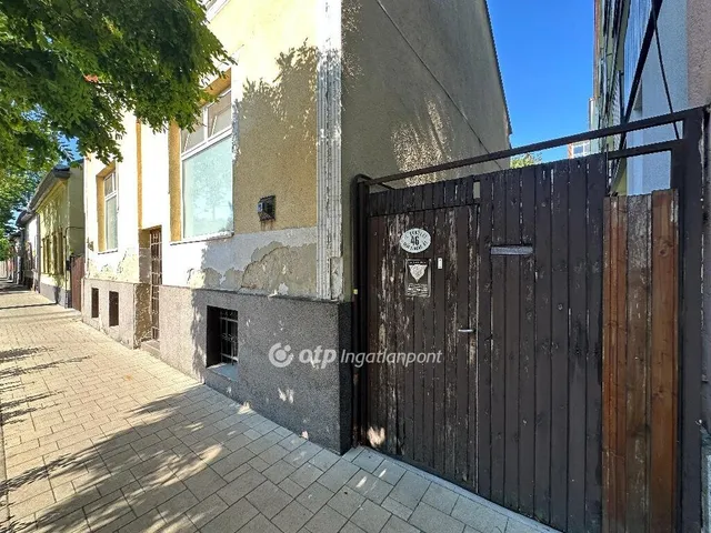 Eladó kereskedelmi és ipari ingatlan Nyíregyháza 200 nm