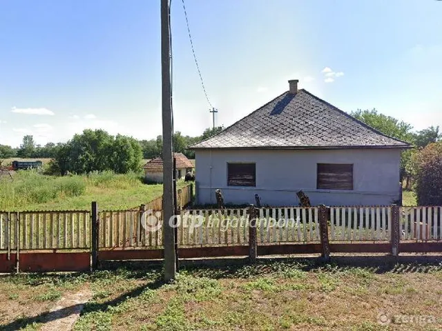 Eladó ház Tiszakanyár 104 nm