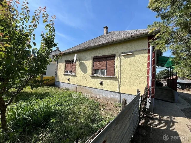 Eladó ház Gávavencsellő 83 nm