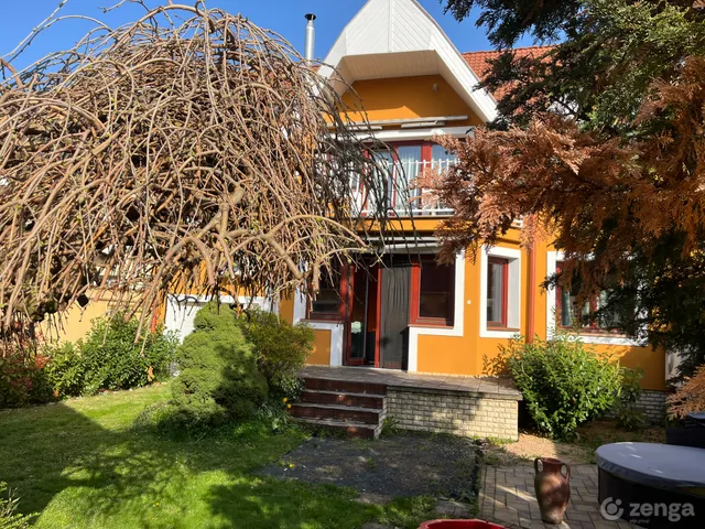 Eladó ház Kecskemét, Vacsihegy 220 nm