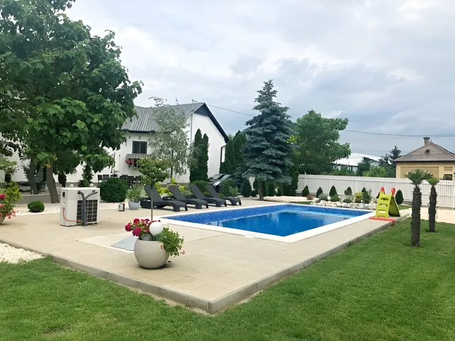 Eladó ház Tiszanána 130 nm