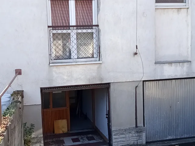 Eladó garázs Budapest XXII. kerület, Budatétény 32 nm