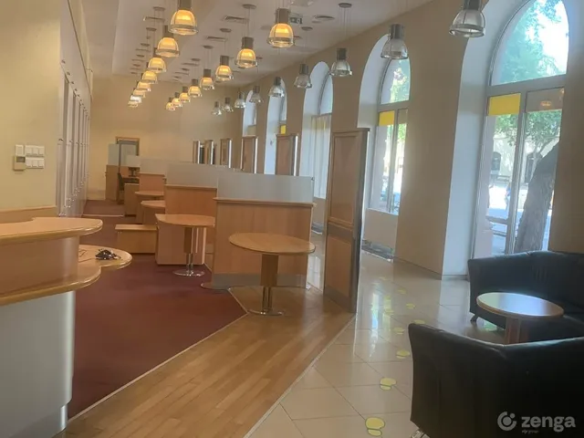 Kiadó kereskedelmi és ipari ingatlan Szekszárd, Újváros 400 nm