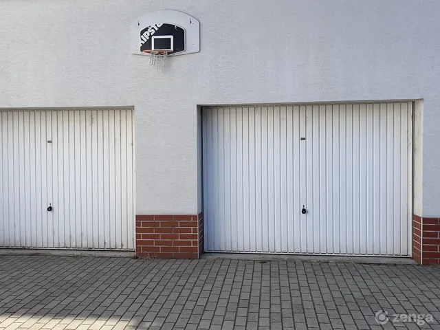 Eladó garázs Szeged, Rókus 20 nm