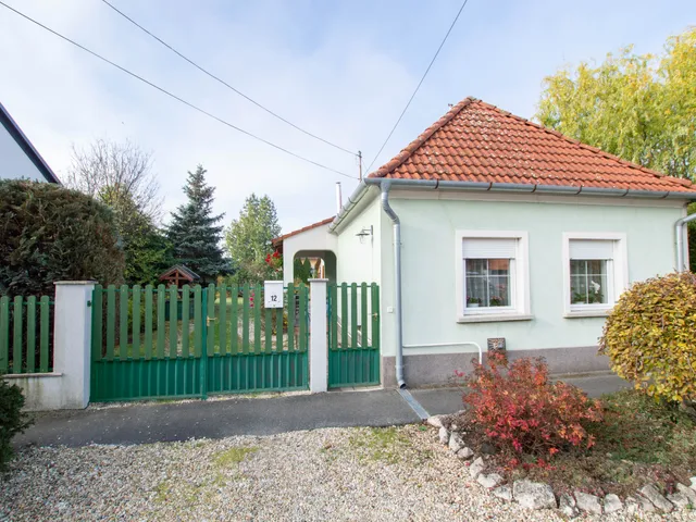 Eladó ház Sé 58 nm