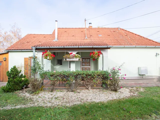 Eladó ház Sé 58 nm