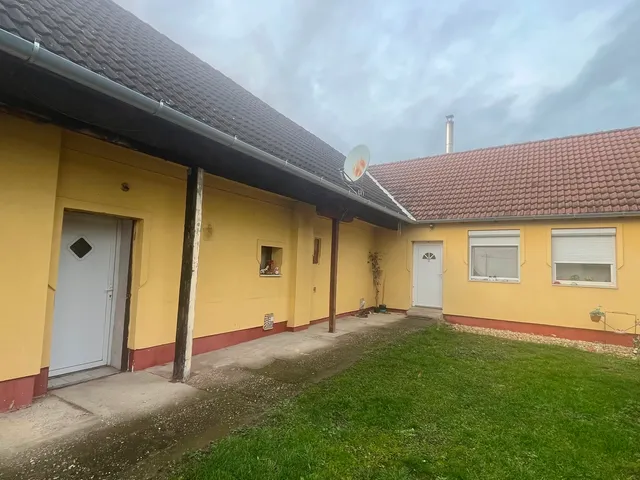 Eladó ház Táplánszentkereszt 155 nm