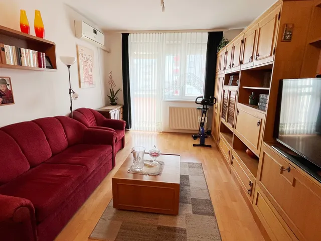 Eladó lakás Szombathely, Joskar-Ola-lakótelep 55 nm