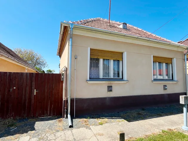 Eladó ház Ikervár 80 nm