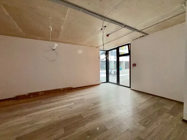 Eladó kereskedelmi és ipari ingatlan Budapest XIII. kerület 48 nm