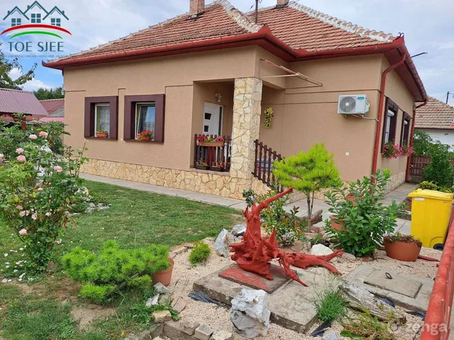 Eladó ház Abádszalók 102 nm