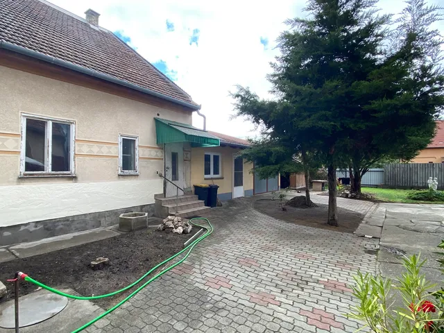 Eladó ház Kiskunfélegyháza, Erdélyváros 120 nm