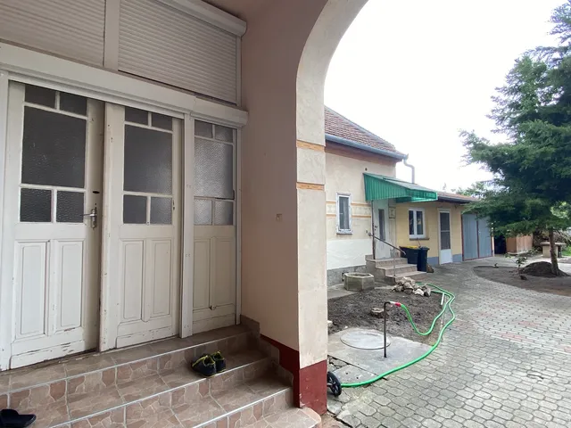 Eladó ház Kiskunfélegyháza, Erdélyváros 120 nm