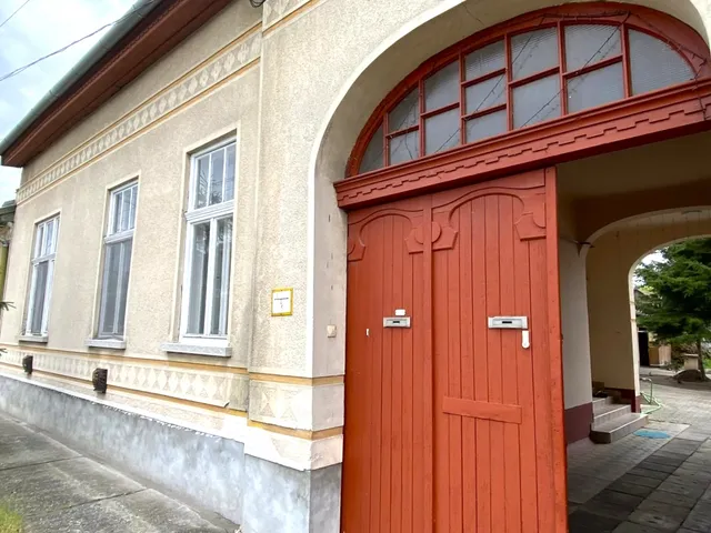 Eladó ház Kiskunfélegyháza, Erdélyváros 120 nm