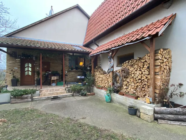 Eladó ház Kiskunfélegyháza 108 nm