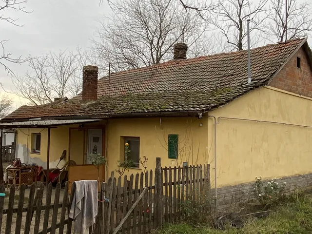 Eladó mezőgazdasági ingatlan Kiskunfélegyháza, I. kerület Tanya 85 nm