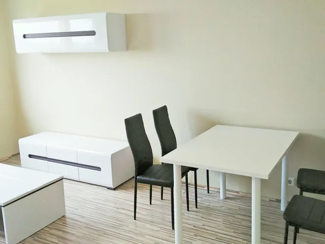 Eladó lakás Budapest XXI. kerület, Szent István út 35 nm