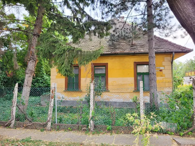 Eladó telek Budapest XVI. kerület, Bekecs utca 100 nm