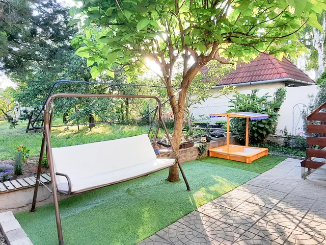 Eladó ház Győr, Sugár út 150 nm