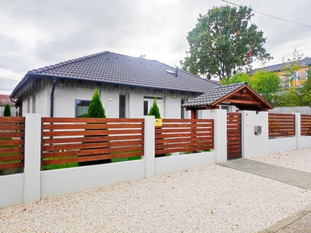 Eladó ház Pécel 94 nm