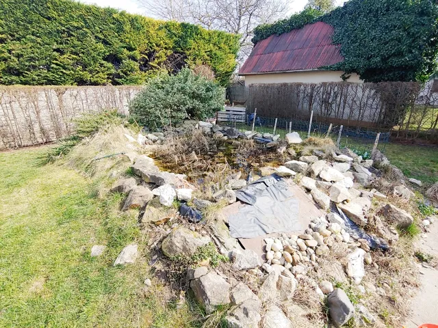 Eladó ház Üröm 250 nm