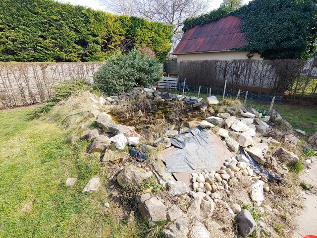 Eladó ház Üröm 250 nm