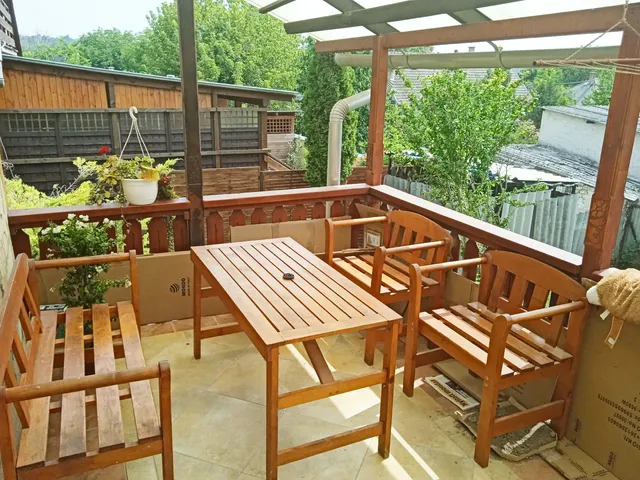 Eladó ház Pécel 270 nm