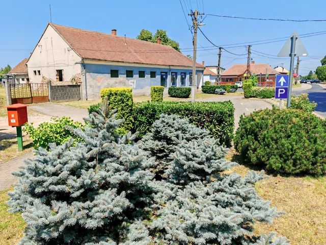 Eladó kereskedelmi és ipari ingatlan Cirák, Fő út 570 nm