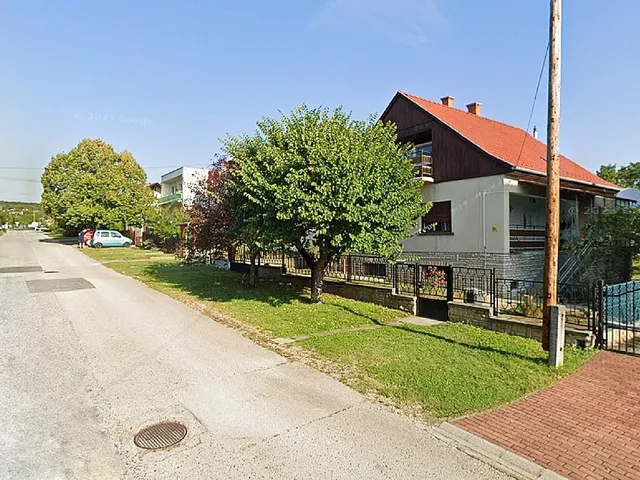 Eladó nyaraló Balatonfűzfő 120 nm