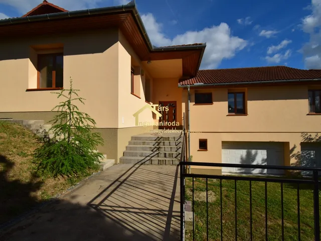 Eladó ház Telki 435 nm