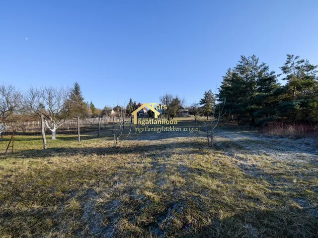 Eladó telek Esztergom 3578 nm