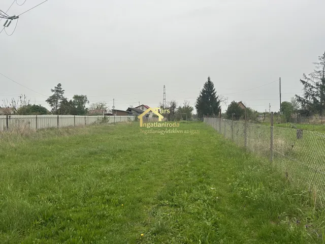 Eladó mezőgazdasági ingatlan Győr 2813 nm