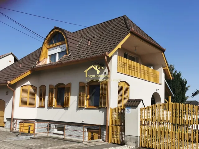 Eladó ház Győr, Szabadhegy 310 nm
