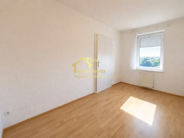 Eladó lakás Lábatlan, Rákóczi Ferenc út 52 nm