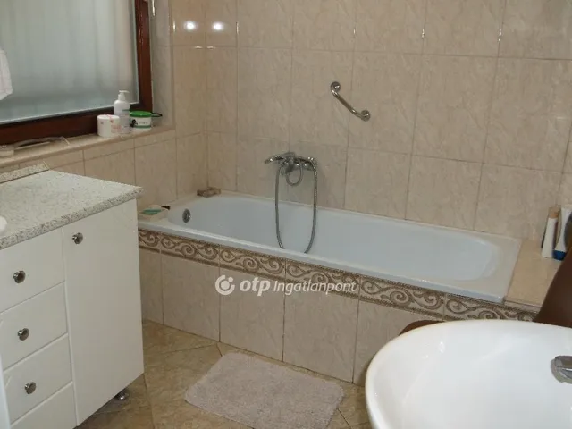 Eladó ház Gyöngyös 206 nm