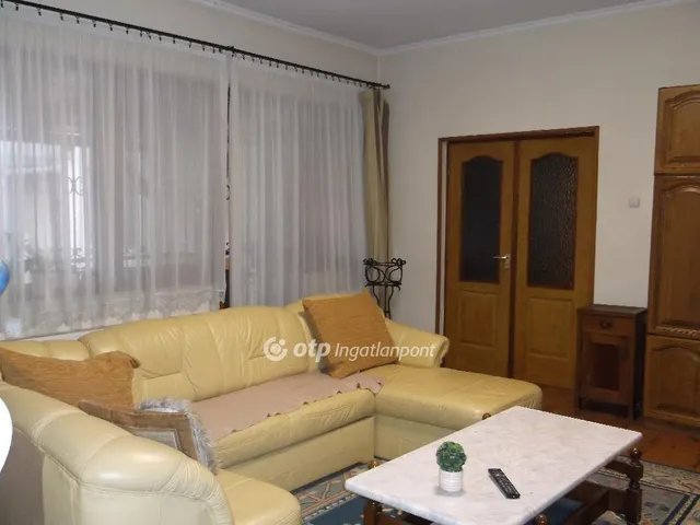 Eladó ház Gyöngyös 206 nm