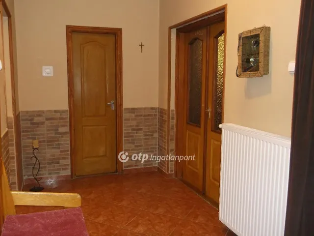 Eladó ház Gyöngyös 206 nm