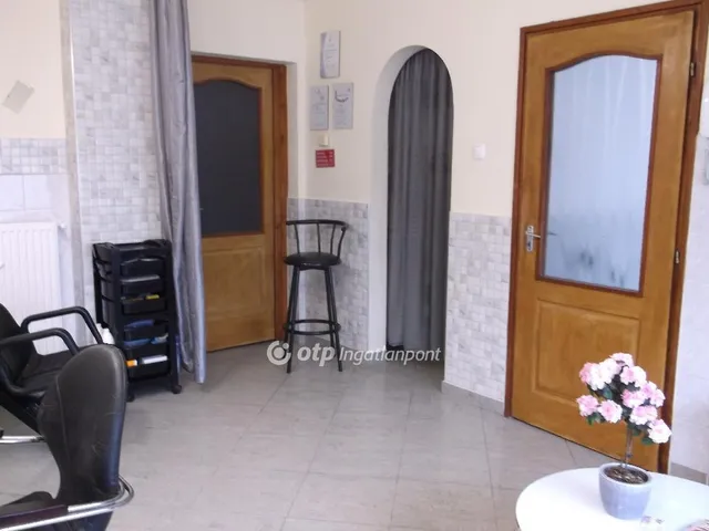 Eladó ház Gyöngyös 206 nm