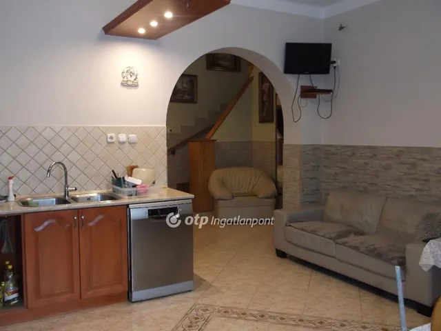 Eladó ház Gyöngyös 206 nm