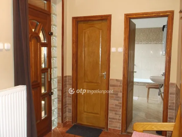 Eladó ház Gyöngyös 206 nm