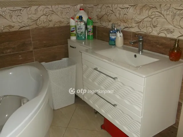 Eladó ház Gyöngyös 182 nm