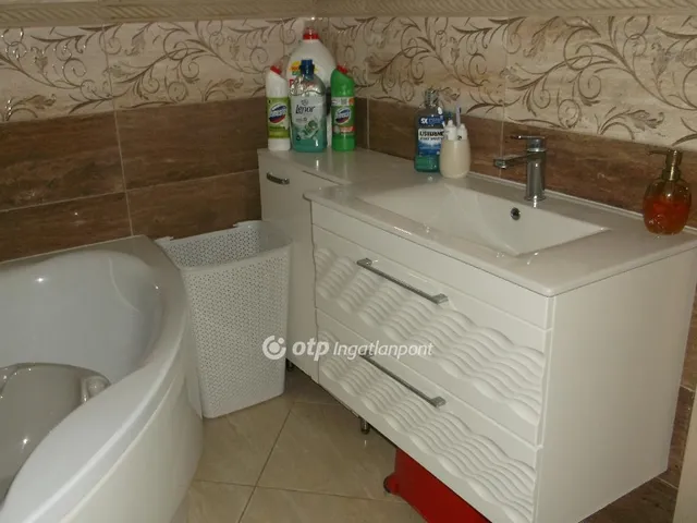 Eladó ház Gyöngyös 182 nm