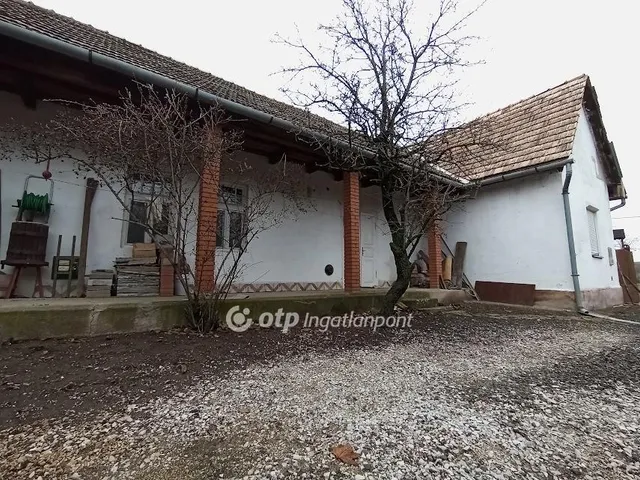 Eladó ház Detk 105 nm