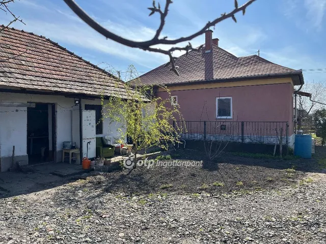 Eladó ház Besenyőtelek 70 nm